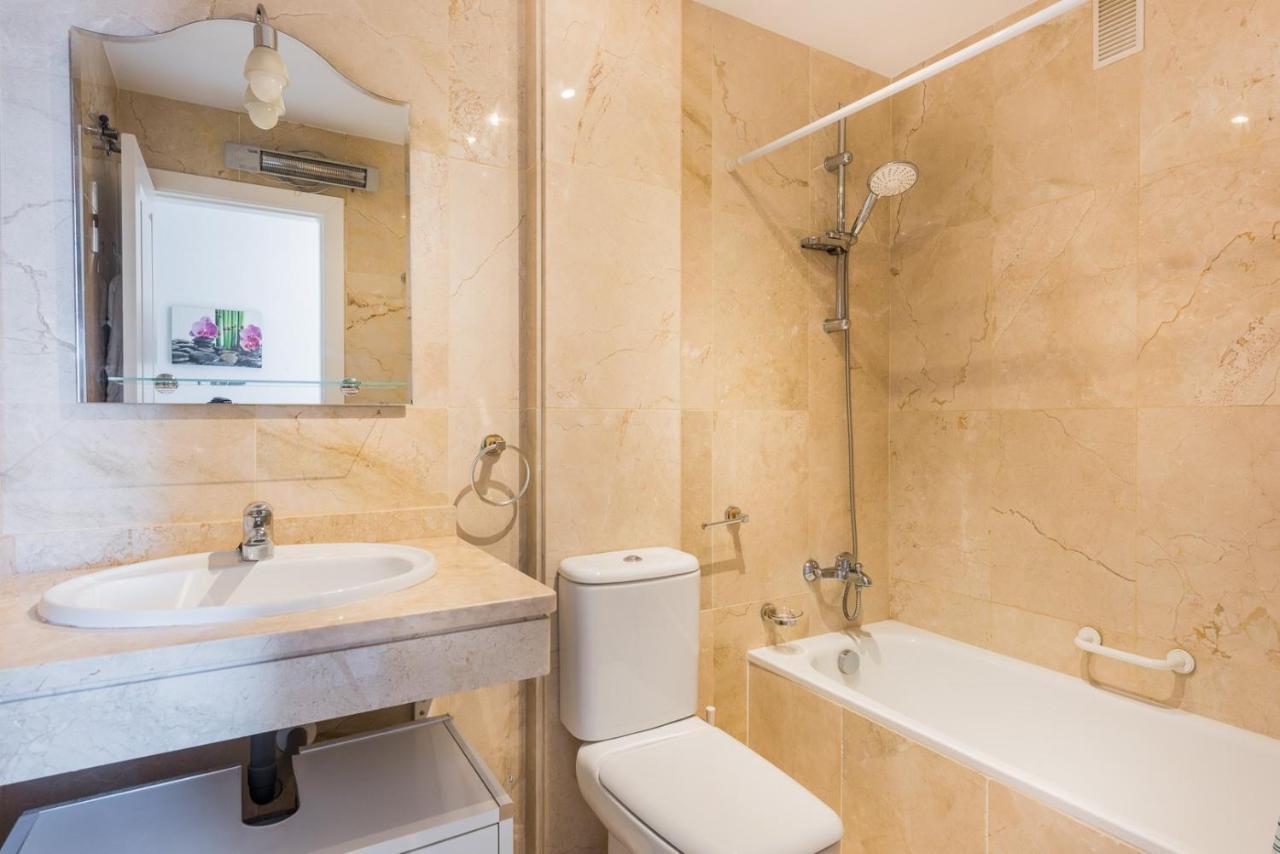 Wonderful Apartment 5 Minutes Flat Walk To The Centre Of La Cala De Mijas Exteriör bild